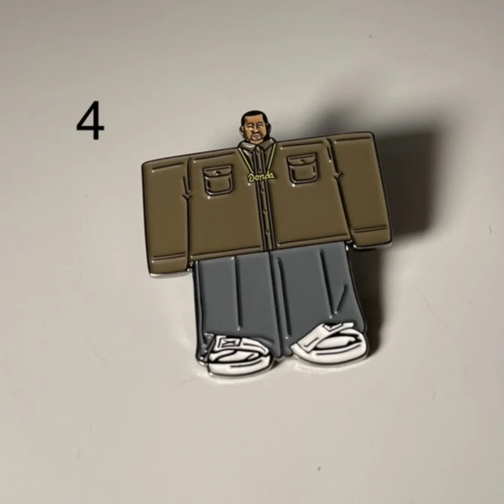 Kanye West Pin - Picture 8 of 9